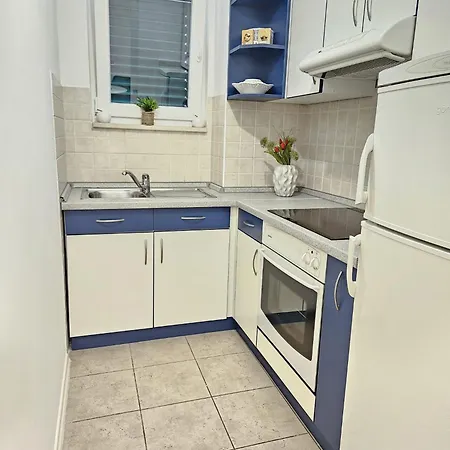 Apartman Beach Makarska 马卡尔斯卡